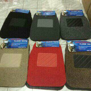 Karpet Mobil / Car Carpet / Floor Mats Universal Model Mie Keriting Innova New