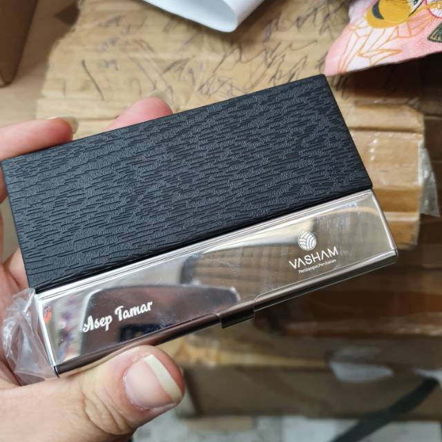 

Tempat Kartu Nama Elegant NC 621 Free Custome Grafir