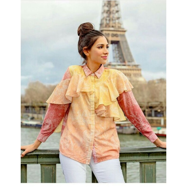 Benang jarum Buttonscarves El mar minorca shirt with ruffle yellow