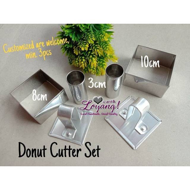 

Donut cutter set kotak