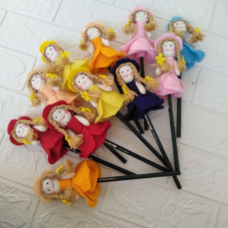 

Pensil Hias / Pensil Flanel / Souvenir Anak /Souvenir Ulang Tahun