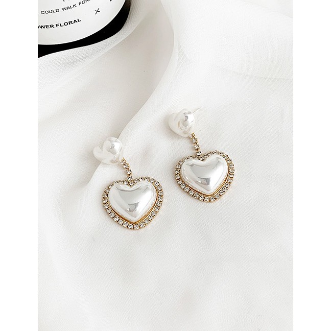 LRC Anting Fashion White Alloy Rhinestone Resin Love Earrings D56256