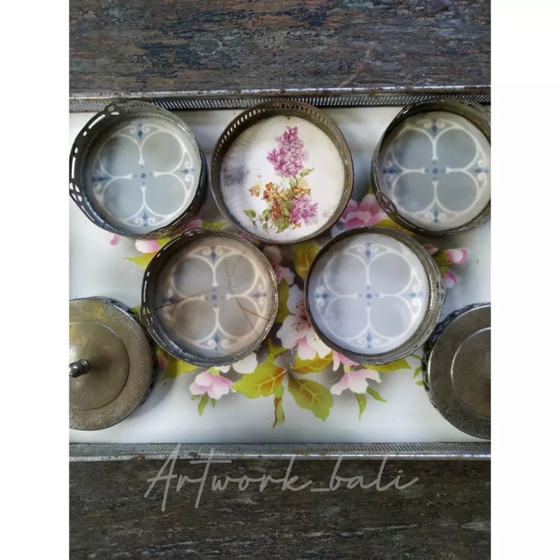 Tatakan gelas keramik antik