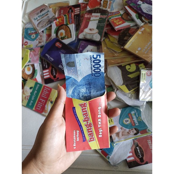 

AMPLOP LEBARAN VIRAL MOTIF SNACK LUCU