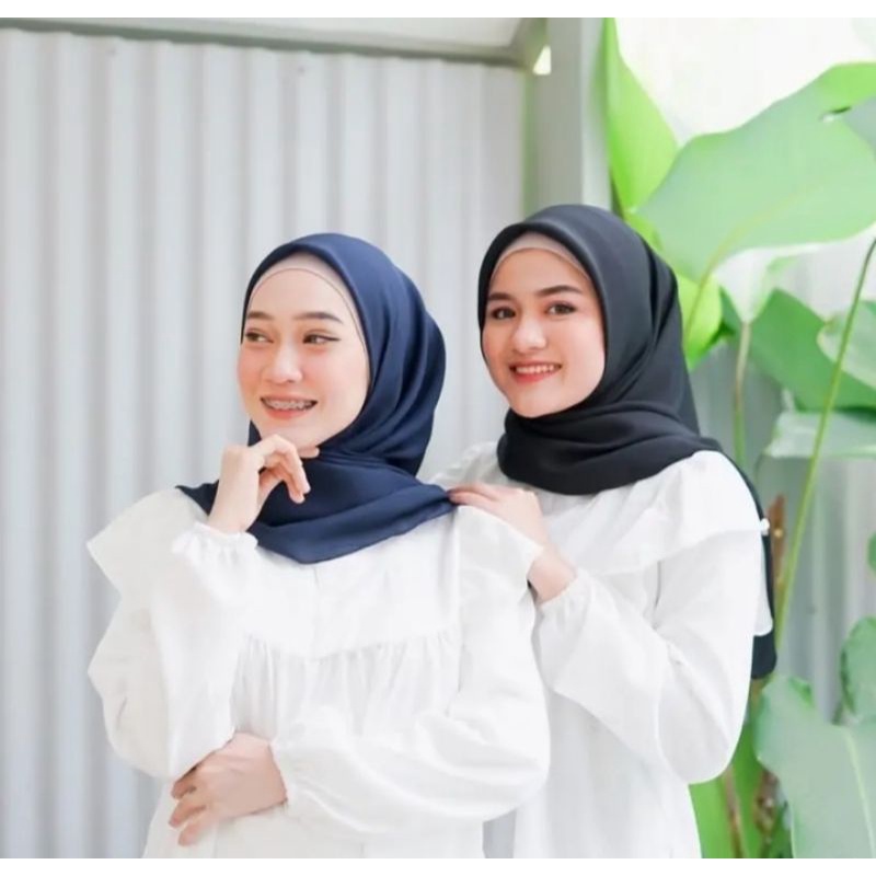 Hijab Bella Square Premium / Jilbab Bella Square Segi Empat Polos