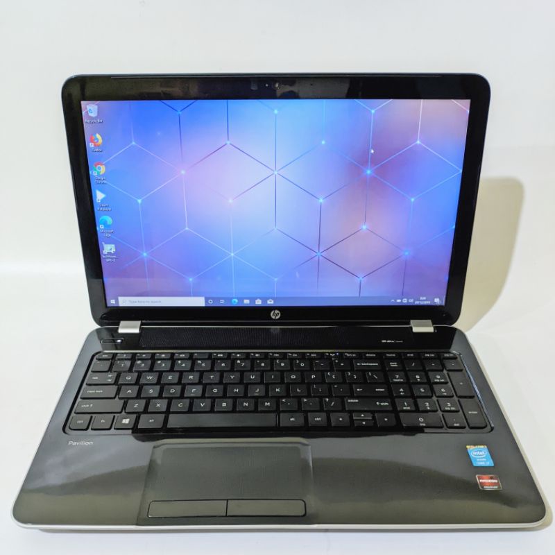 laptop gaming/Design hp pavilion 15 - core i7 8core - ram 16gb - dual vga amd radeon - ssd 256gb