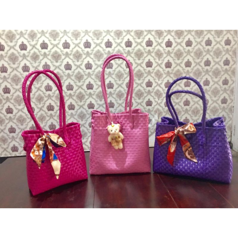 

tas anyam plastik size M