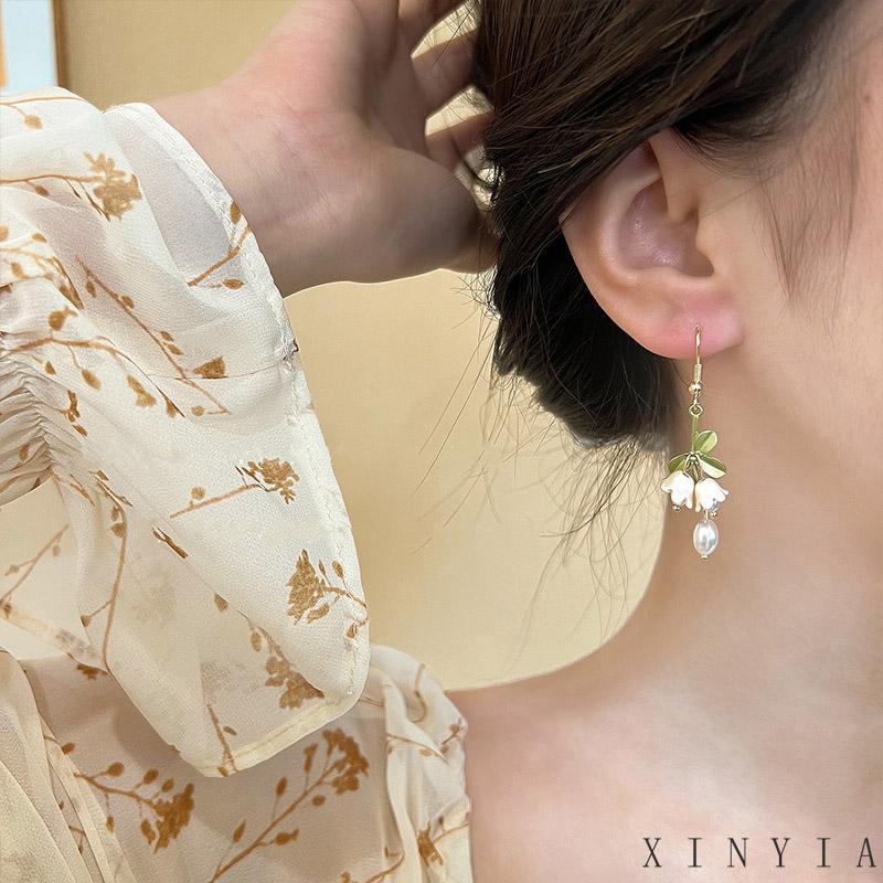 Anting Stud Desain Bunga Lily of the Valley Aksen Mutiara Untuk Anak Perempuan