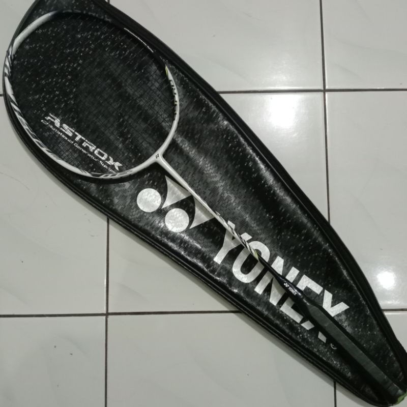 Raket Yonex Astrox 99 Pro 4U Original (Second)