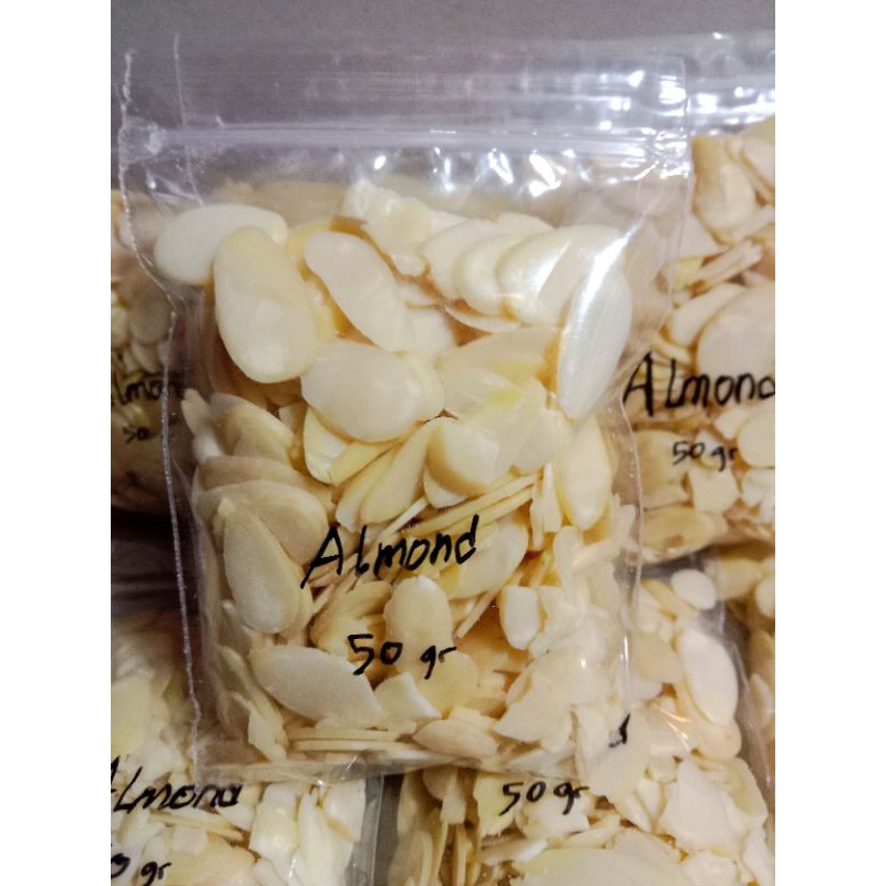 

kacang almond