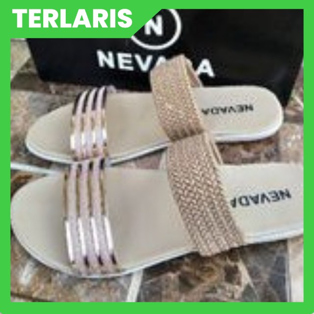 Sandal Nevada Slop Wanita Hitam dan Krem Sandal kekinian Sandal Casual Sandal Branded sandal santai 