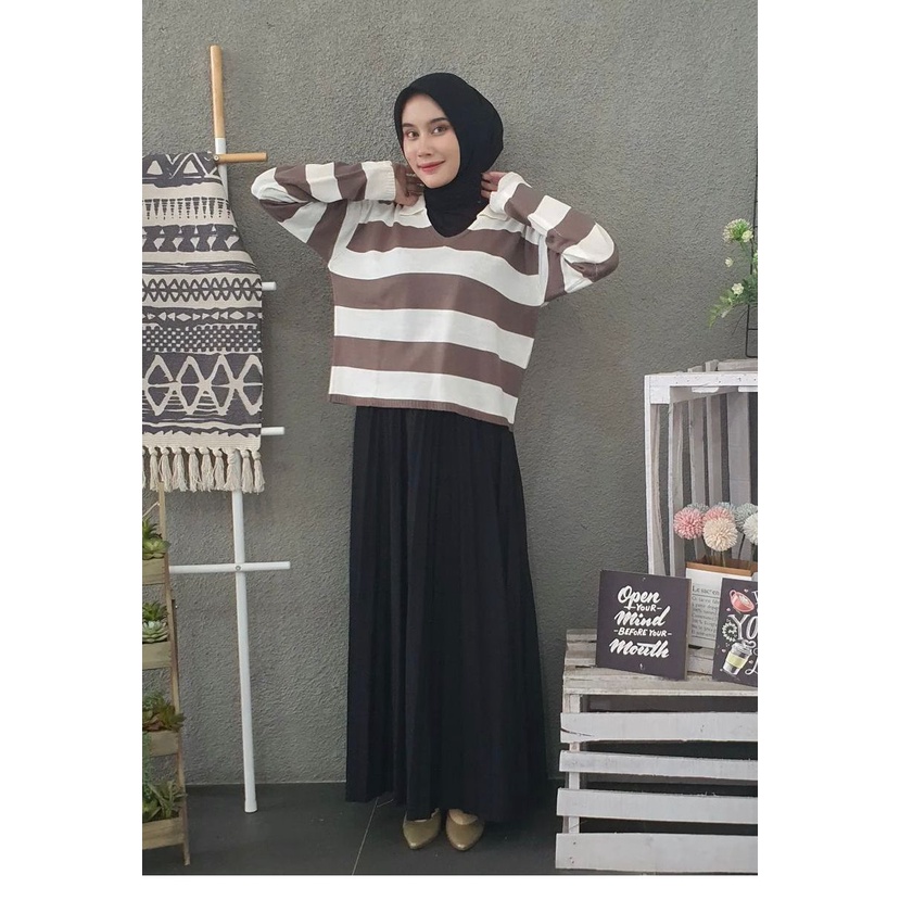 Crop Rajut Alda Strip Sweater Fuji Blaster rajut