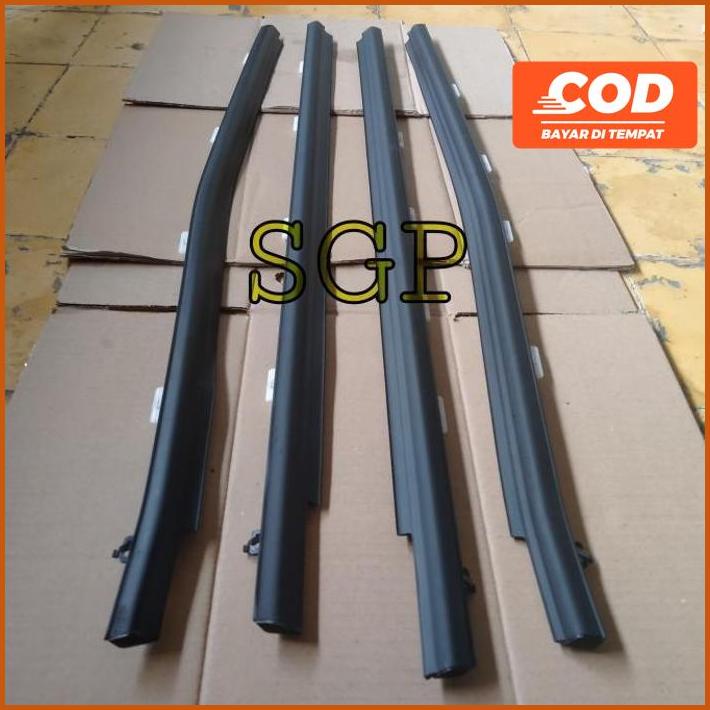 Sparepart Mobil Karet Kaca Luar Plipit Pelipit Honda Mobilio Brv 1 Set Original New Produk Rekomenda
