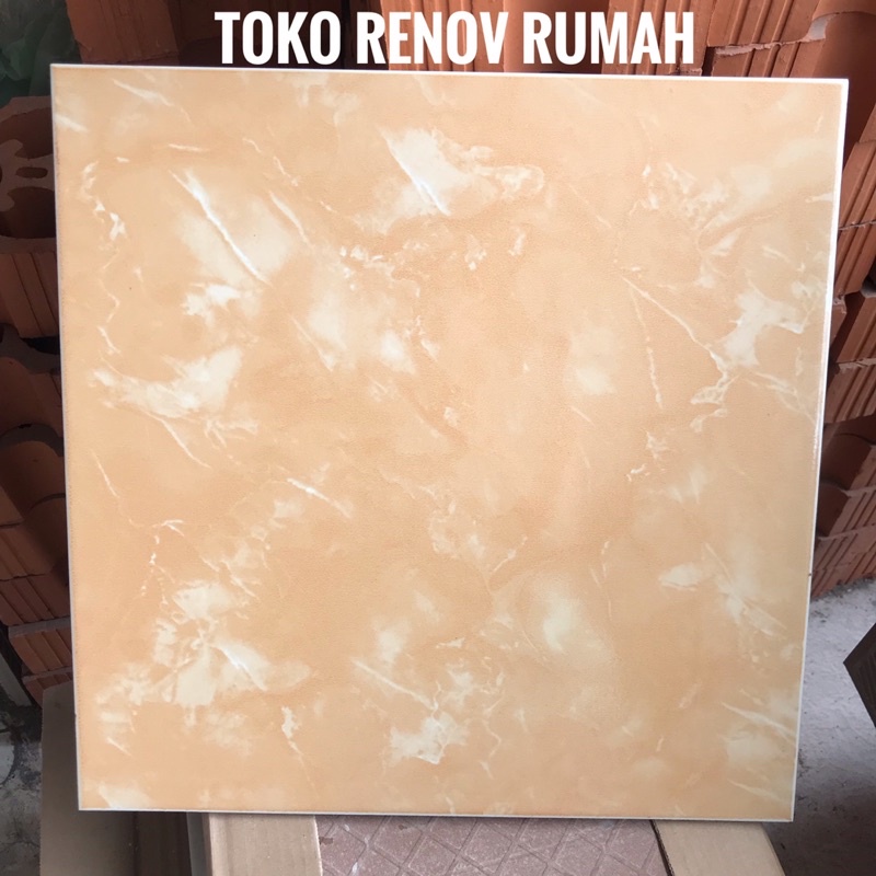 keramik lantai 40x40 cream (glossy)/ keramik lantai cream/ keramik dinding cream/keramik motif marme
