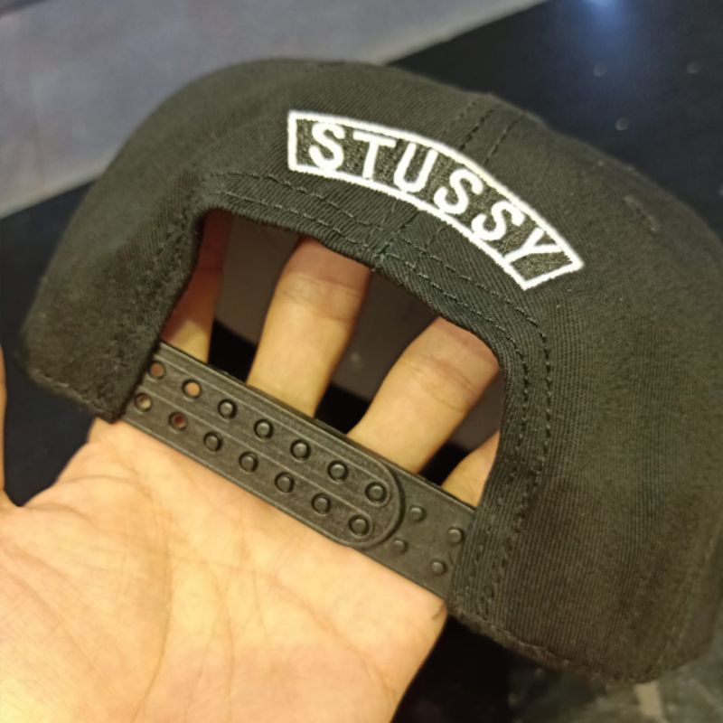 Topi Snapback Stussy Black White Premium Quality