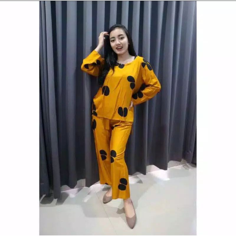 setelan tie dye lengan panjang