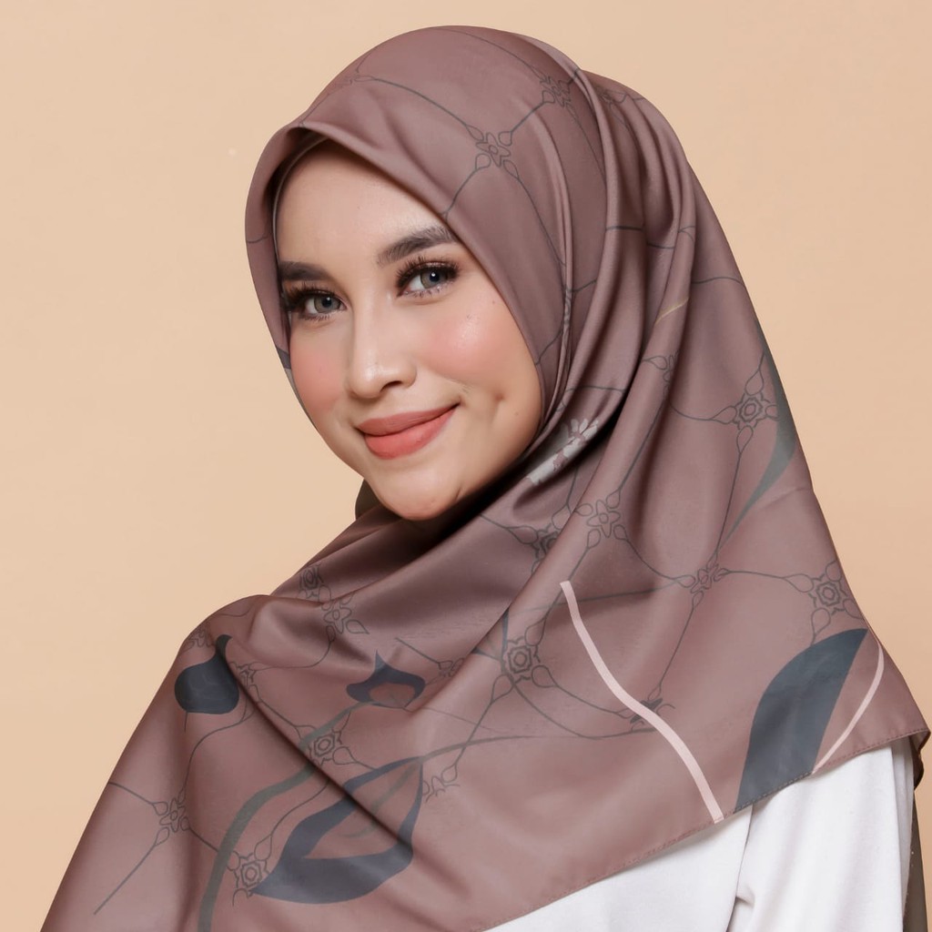 KERUDUNG SEGI EMPAT PRINTING MOTIF JILBAB SEGIEMPAT HIJAB SEGIEMPAT SCARF AGUSTIN