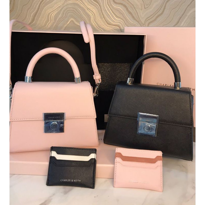 

GIFT SET BOX TAS DAN CARDHOLDER CK03 PAKET HEMAT