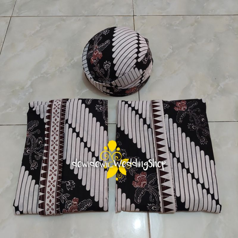 Set Jarik Cewek Cowok + Blangkon, Motif Lereng Kembang / Parang Kembang