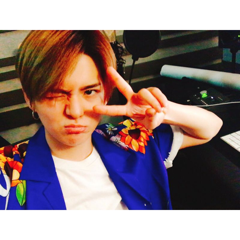 Yoshi wink