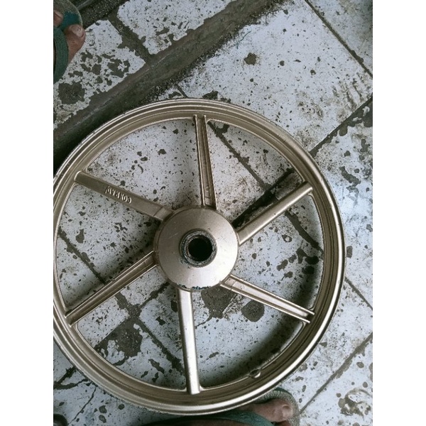 vleg pelek Supra lama PNP Gren depan palang 6  tromol