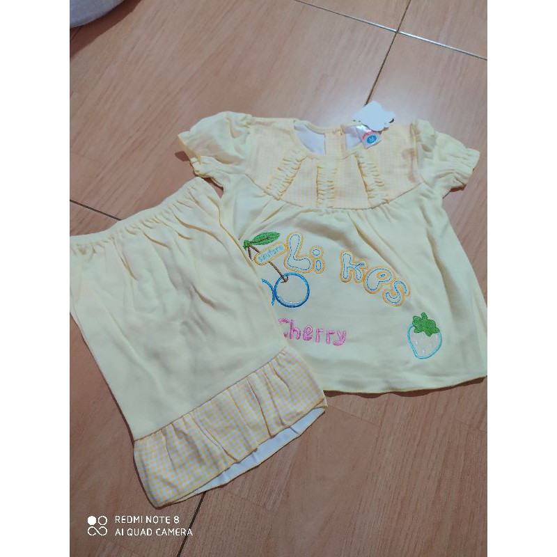 Stelan Baju Bayi Perempuan 1 Tahunan
