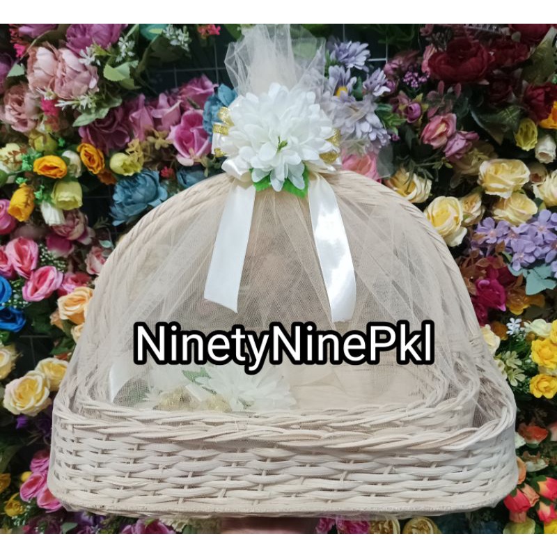 

KERANJANG ROTAN BESAR TILE ISI 3 / HANTARAN PERNIKAHAN