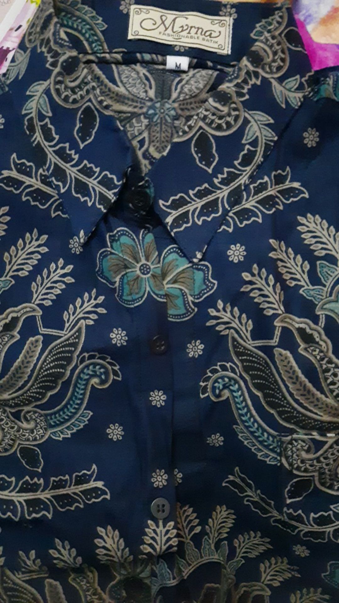 Batik Myrna - Kemeja Batik Pria Atasan Lengan Panjang Motif Kembang Goyang Dongker