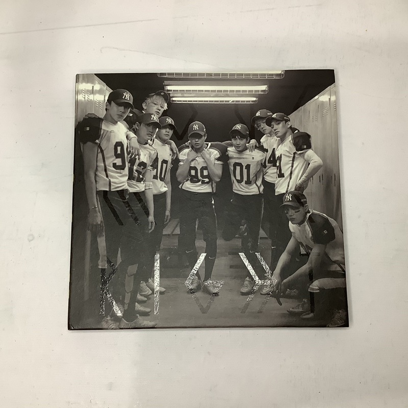 Album EXO Love Me Right