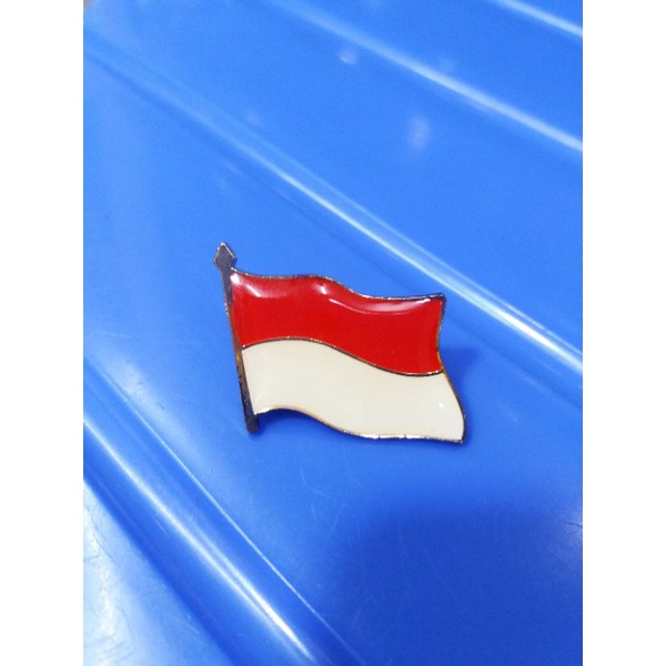 Pin Bendera Merah Putih Berkibar
