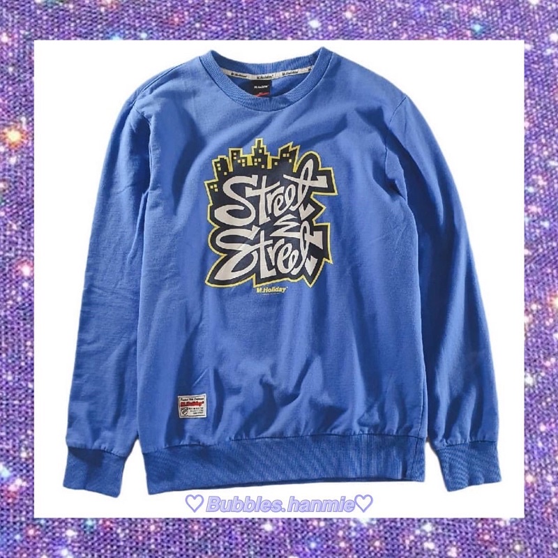 M holiday Street Crewneck