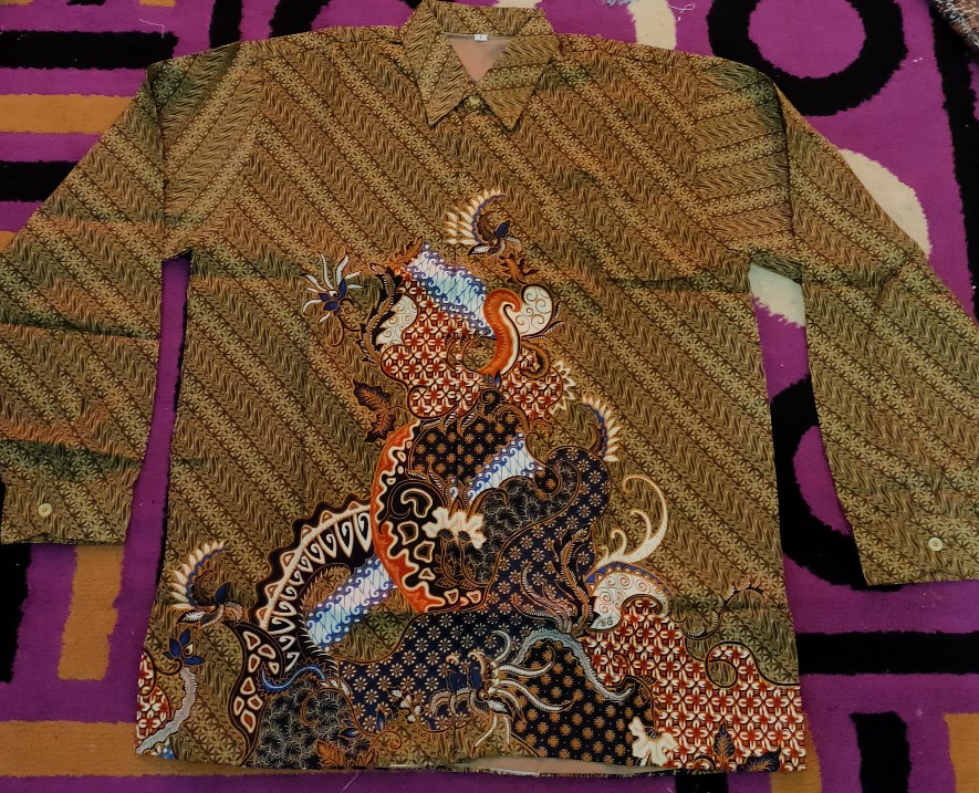 Kemeja Batik Pria Semi Sutra Emboz Exclusive Puring Istimewa Bahu Pakai Busa