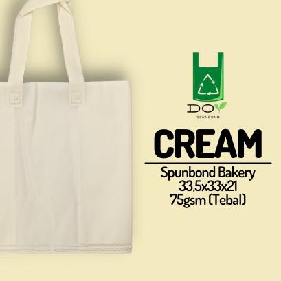 

♦ Tas Spunbond Goodie Bag Box Uk 33,5x33x21 |Tas Kotak untuk Holland Bakery ➢