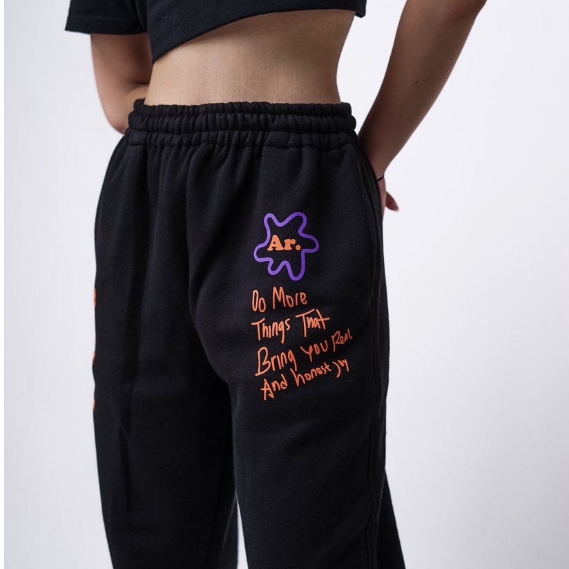 Ar Spread Love Sweatpants