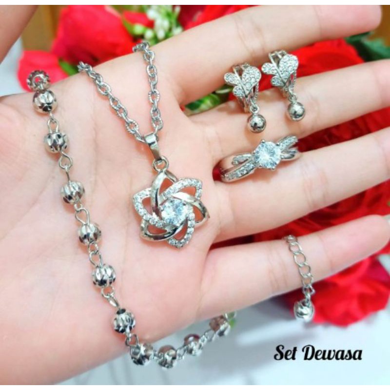 SET PERHIASAN SILVER TITANIUM
