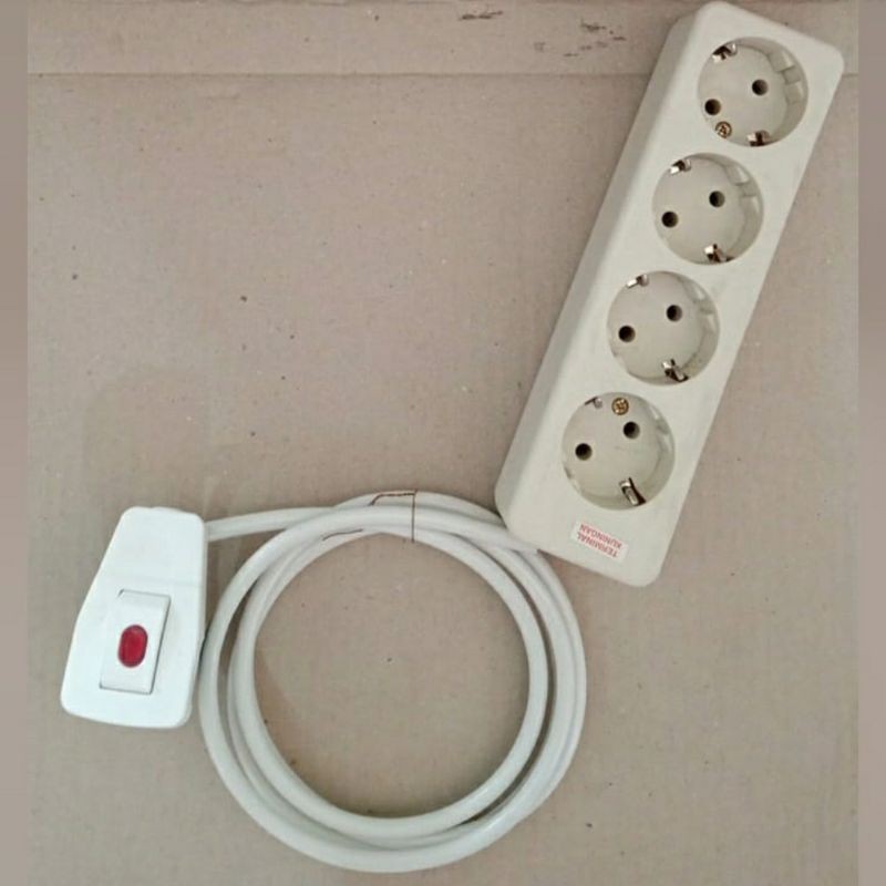 STOP KONTAK Uticon 4 LUBANG/ 2 METER / SAKLAR BROCO