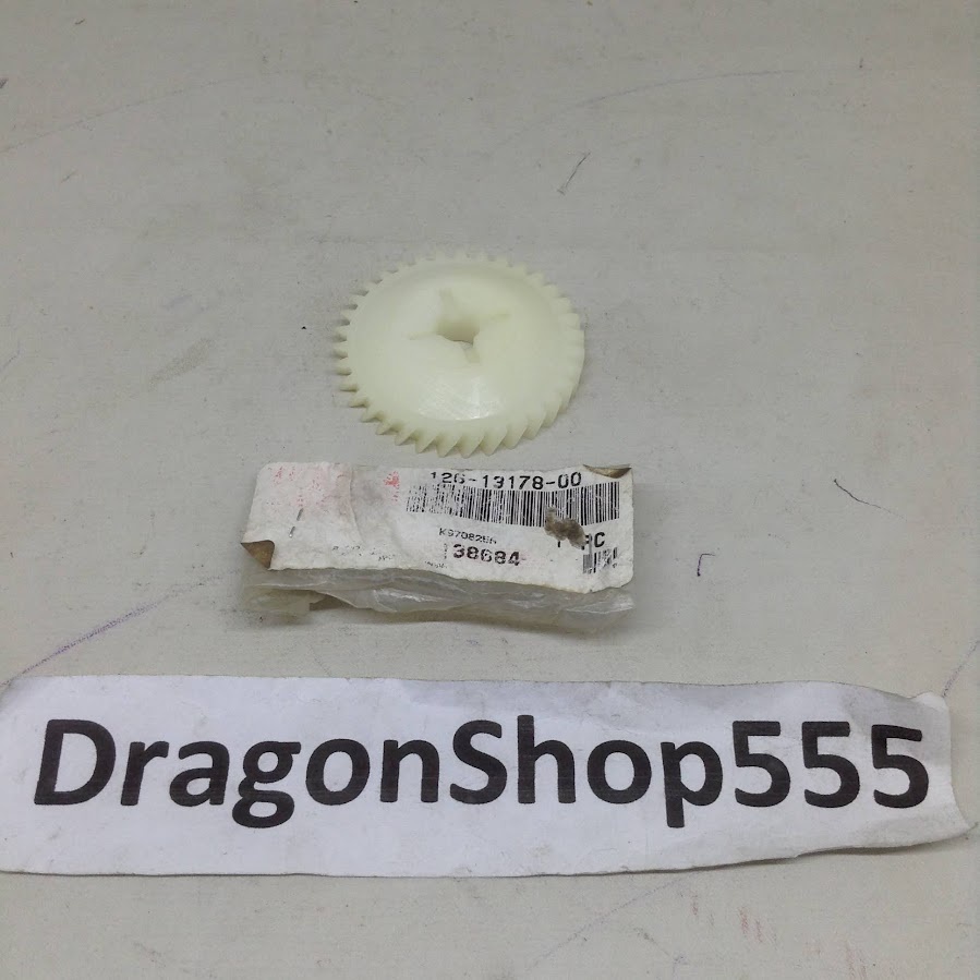 GIGI GEAR GIR POMPA OLI SAMPING YAMAHA L2S L2SN L2G YB 100 ORIGINAL NOS JAPAN 126-13178-00