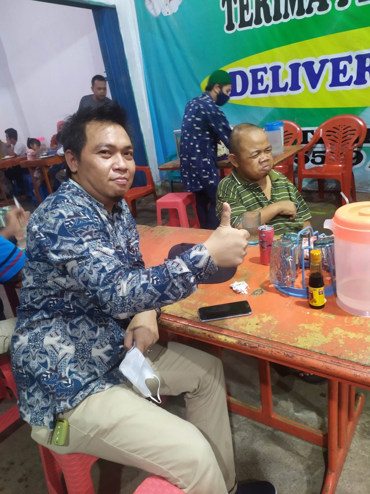 Manzone Kemeja Batik Pria Lengan Panjang Slim Fit Fusenabaru-navy