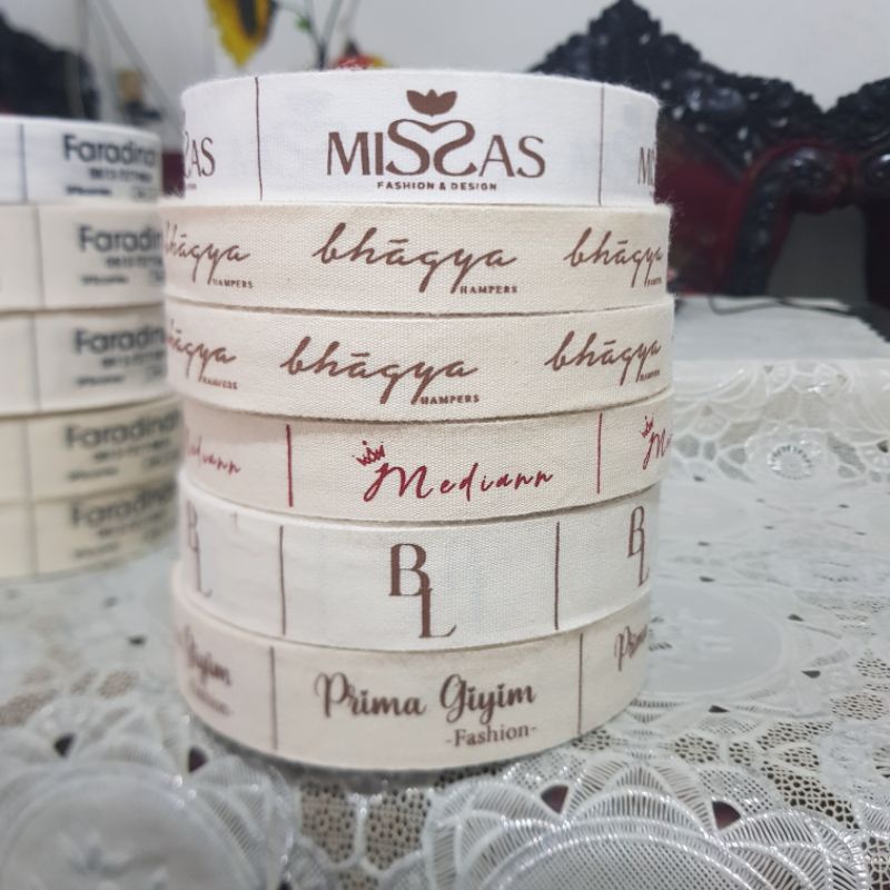

Katun Krem 1.5cm dan 2cm