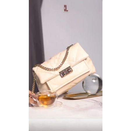 LONDON BAG VANILLA BY HEYLOCAL (booked)