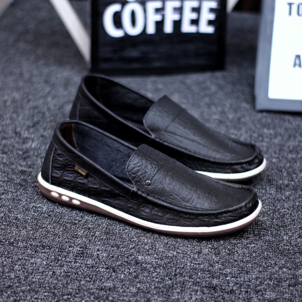 Sepatu Kulit Slip On Pria - Abra  Britanic