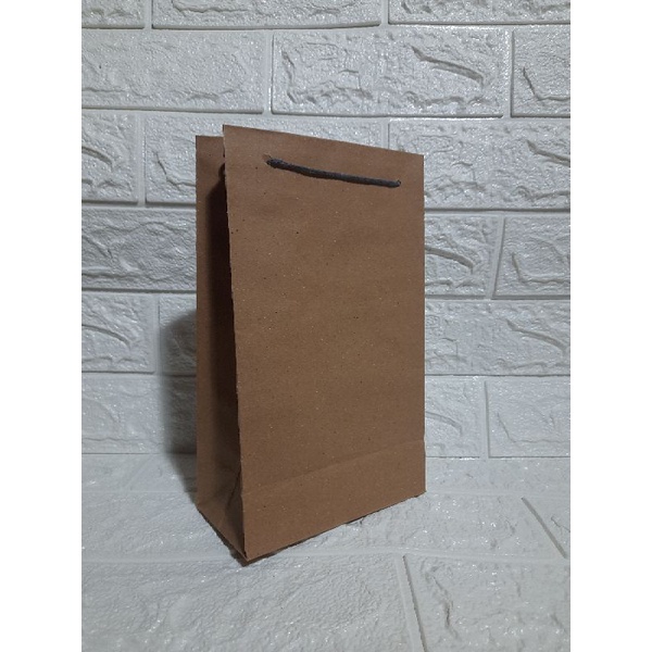 

Paperbag Polos Coklat / Tas Kertas Coklat polos/Tas Hajatan asul-asul polos