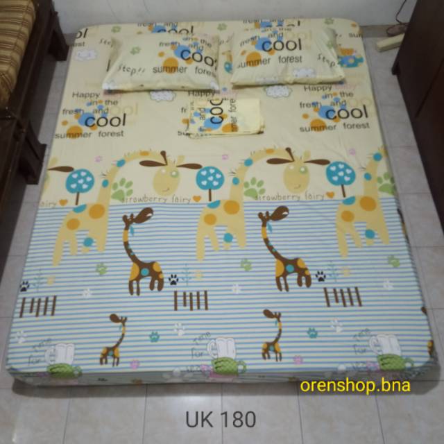 Sprei homemade motif jerapah ukuran 180x200x20 lengkap 2 sarung bantal dan 2 sarung guling