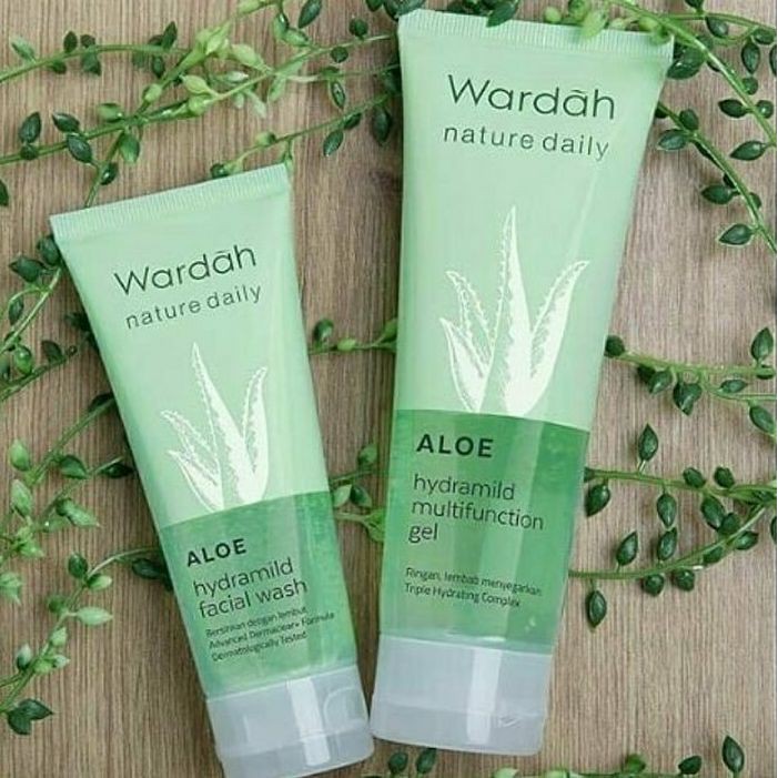 Original Wardah Aloe Vera Hydramild Multifunction Gel Hydrating Lotion Nature Daily 100 ML
