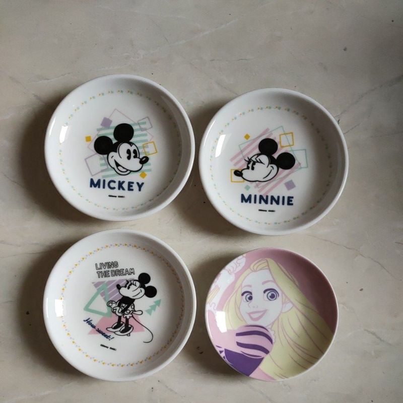 mickey Minnie Rapunzel Pooh hello kitty little twin stars small mini sauce plate pisin cinnamoroll m