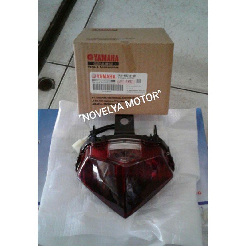 TAILLIGHT UNIT ASSY LAMPU STOP STOLUMP REM YAMAHA VIXION NVA DAN NVL ORI YAMAHA 1PA-H4710-00