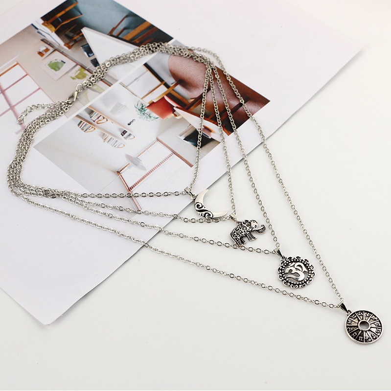 Kalung Choker Multilayer Liontin Bulan Gajah Geometris Warna Silver Gaya Bohemian Vintage Retro Untuk Wanita