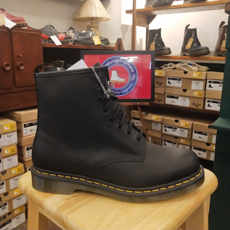 DR. MARTENS 1460 BLACK GREASY 8 EYE/HOLE UNISEX ORIGINAL BNIB