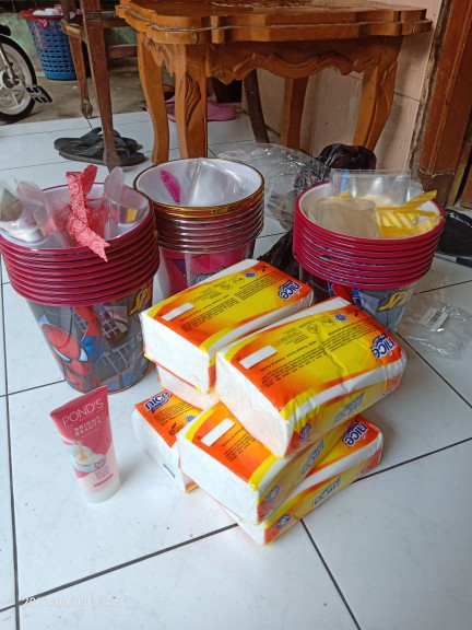 Tong Sampah Karakter Kartu  / Souvenir Ulang Tahun /  Frozen / Tsumtsum / Pony /mickey / Hello Kitty