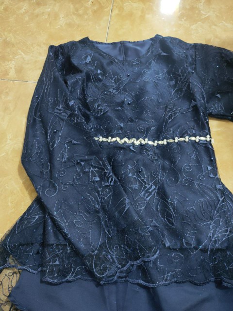 Maura Couple - Sania Ruffle Batik Couple Ori Ndoro Jowi Dnt Garansi Termurah Shopee - Kebaya Modern